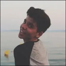 Quelle Youtubeuse a-t-il rencontrée dans son vlog : "Une grosse surprise" ?