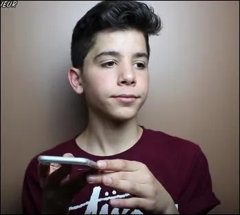 À quel âge a-t-il débuté les vidéos ?