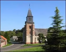 Le village picard de Berteaucourt-les-Thermes se situe dans le département ...