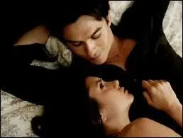 Quelle est la phrase que Damon dit à Elena ?