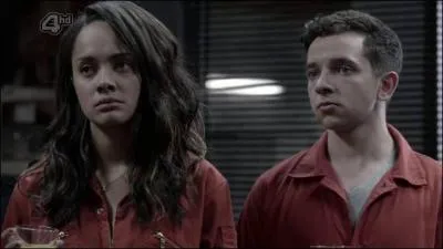 Comment se nomment les deux nouveaux membres des "Misfits" apparus lors des saisons 4 et 5 ?