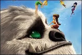 Dans « Clochette et la créature légendaire », comment Noa, la fée des animaux, a-t-elle surnommé le mystérieux monstre ?