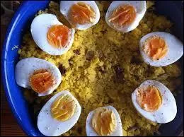 Au Ghana, lorsqu'on fête son anniversaire, que mange-t-on le matin, traditionnellement ?