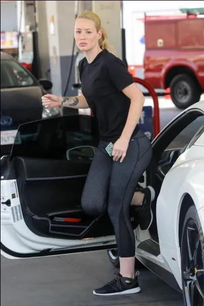 Combien a-t-elle de tatouages ?