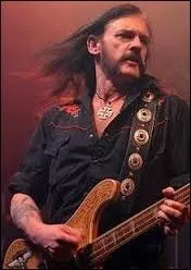 Un fameux documentaire intitulé "Lemmy (49% motherf**ker. 51% son of a bitch)", est même sorti sur les écrans. Ce documentaire nous livre un portrait authentique et haut en couleur de Lemmy, le tout agrémenté de multiples témoignages d'artistes de renom de la scène rock et metal. De quelle année date ce documentaire ?