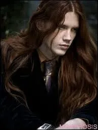 Quand les orthodoxes se font-ils couper les cheveux la première fois ?