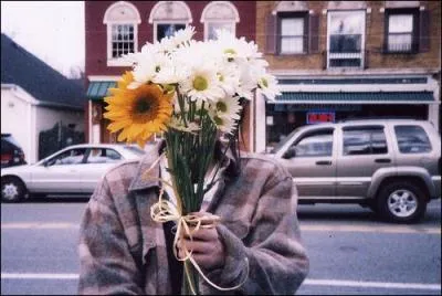 La plus grande fleur du monde mesure deux mètres de hauteur.