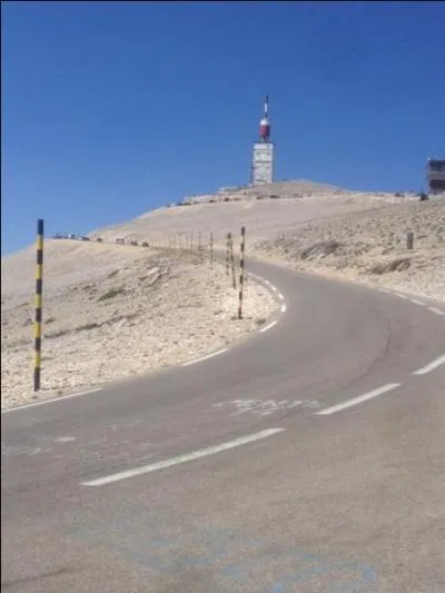 Géographie - Quel sommet français est parfois surnommé "le mont Chauve" ?