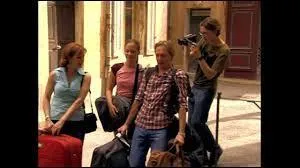 La famille Marci arrive dans le premier épisode de la série. Où était la famille, auparavant ?