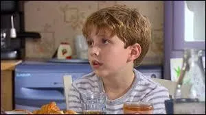 Blanche a eu une autre aventure avec Franck Ruiz, au terme de laquelle elle a accouché d'un petit...