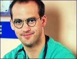 Laquelle de ces personnes est titulaire dans la saison 2 ?