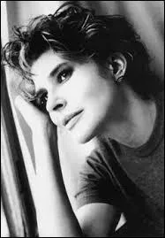 Actrice et réalisatrice française, on la retrouve notamment dans les films "Pédale douce", "Huit femmes" et "Vivement dimanche ! " :