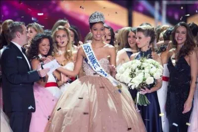 Comment s'appelle cette Miss France 2014 ?