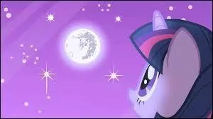 Pendant combien de temps a-t-elle été bannie ?