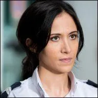 De qui est-elle la femme ?