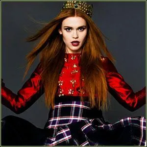 Qui joue le rôle de Lydia Martin ?