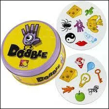 Vous êtes à la moitié du quiz, courage ! 
Quel est le symbole commun à ces deux cartes ?