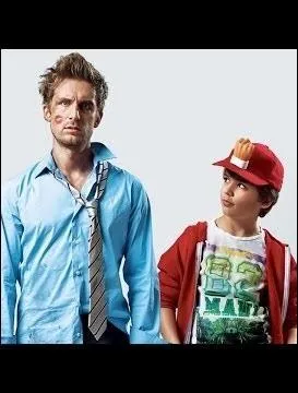 Quel est le titre de cette comédie française qui a eu une suite en 2015 ?