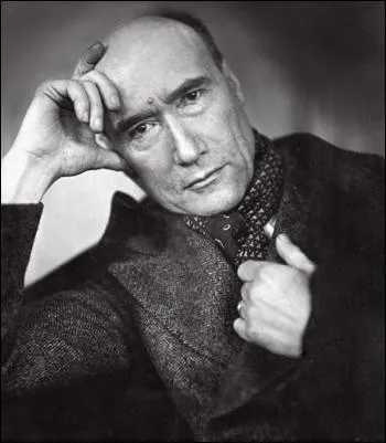 Qui a écrit "Les faux monnayeurs" ?