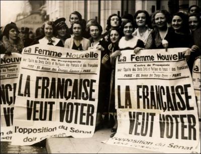 Comment appelle-t-on les militantes en faveur du droit de vote des femmes au début du XXe siècle ?