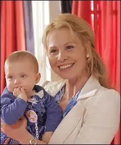 Comment s'appelle la fille de Marie-France ?