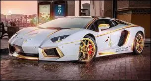 Dans de l'eau froide, mettez l'antonyme de rapide, puis la première syllabe de "Bordeaux". Ajoutez une plante sous laquelle on peut s'embrasser, considérée comme sacrée par certains druides. Et enfin, mettez la première syllabe de la réponse à la question 9. Vous obtenez :