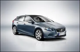 Parlons peu, parlons pommes de terre. La pomme de terre se prépare avec une action effectuée par un oiseau, un peu saignante. Avant la dégustation, ajoutez un peu du petit de la vache, vous obtiendrez...