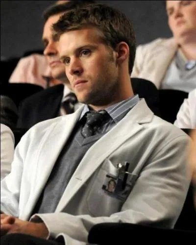 Laquelle de ces spécialités ne fait pas partie de celles de Robert Chase ?