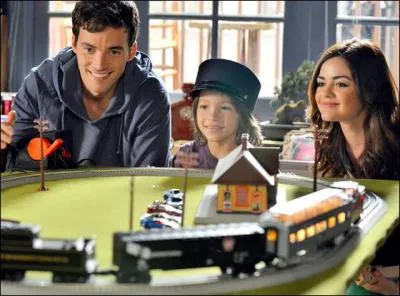 Comment s'appelle le  fils  d'Ezra ?