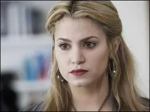 Quel est son nom dans la saga de vampires dans laquelle elle a joué ?
(Twilight)