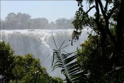 L'eau est précieuse - Où se trouve cette petite cascade ?