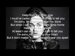 Qui chante "Hello" ?