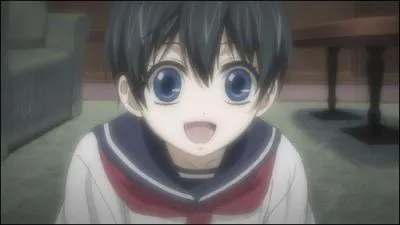 Au tout début, il a :