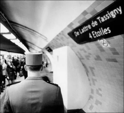 Entre les mar&eacute;chaux et les g&eacute;n&eacute;raux, en g&eacute;n&eacute;ral vous &ecirc;tes servis &agrave; Paris ! Mais comment s'appelle celle-ci ?