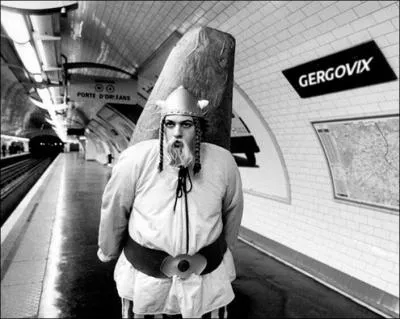 Tiens, puisque nous parlions d'Ast&eacute;rix, allez-y &agrave; ---- (Compl&eacute;tez ! )