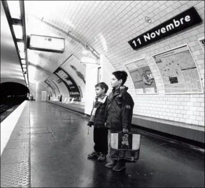 C'est la rentr&eacute;e... Mais celle-ci est hyst&eacute;... historique ! Parle m'en peu, mais parle m'en bien... Alors, &ccedil;a te dit ?