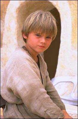 Quel âge a le jeune Anakin Skywalker ?