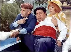 Nous le retrouvons avec Louis de Funès, dans le "Petit Baigneur". Il y joue le rôle de Scipion, qui est le ...