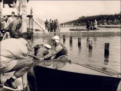 Quel pilote fut vainqueur des 24h d'Aix-les-Bains en 1958 (cat&eacute;gorie 1.000 C.C) ?