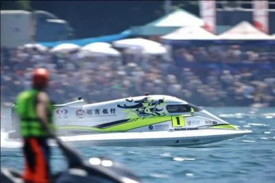 Quelle ville fran&ccedil;aise a accueilli, apr&egrave;s huit ans d'absence, une &eacute;tape du championnat du monde de F1 motonautique ?