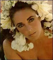 Dans ce film, elle est Lise, une femme perturbe qui erre dans Rome et fait d'tranges rencontres, quel est ce film (la photo n'est pas tire de ce film) ?