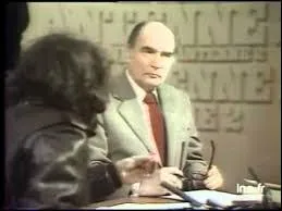 En quelle année Daniel Balavoine fait-il sensation dans le journal de midi sur Antenne 2 face à François Mitterand ?