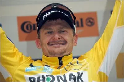 Un ancien coéquipier du précédent et aussi 1er vainqueur du Tour disqualifié pour dopage. Qui est-il ?
