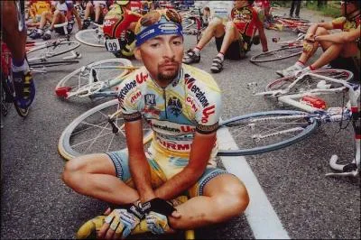 Comment conclure, en ce qui concerne le cyclisme, sans évoquer le décès du champion déchu Marco Pantani en 2004 ? Que s'est-il passé ?