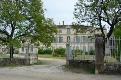 Né à Lyon, ses plus beaux souvenirs sont dans la maison de son enfance, à Saint Maurice de Remens, dans l'Ain", peut-être est-ce l'aérodrome d'Ambérieu qui lui inspira un fameux "Vol de Nuit" ?