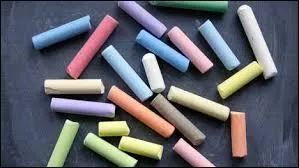 Qu'appelle-t-on "a piece of chalk" en français ?
