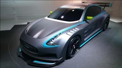 Comment s'appelle cette voiture ?