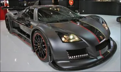 Comment s'appelle cette voiture ?