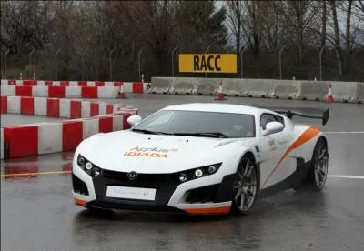 Comment s'appelle cette voiture ?