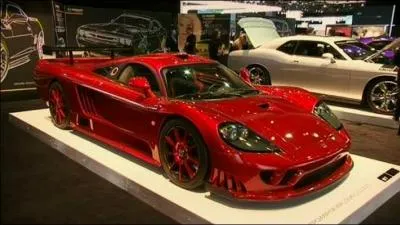 Comment s'appelle cette voiture ?